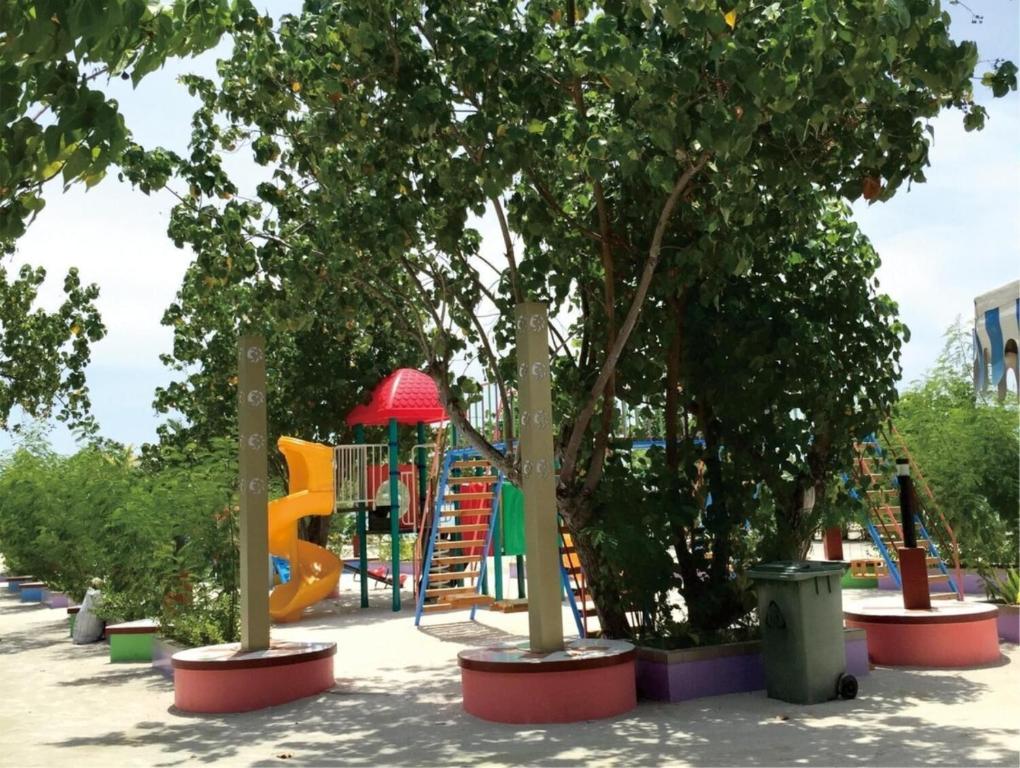 Dhiffushi Tourist Hotel - View 29