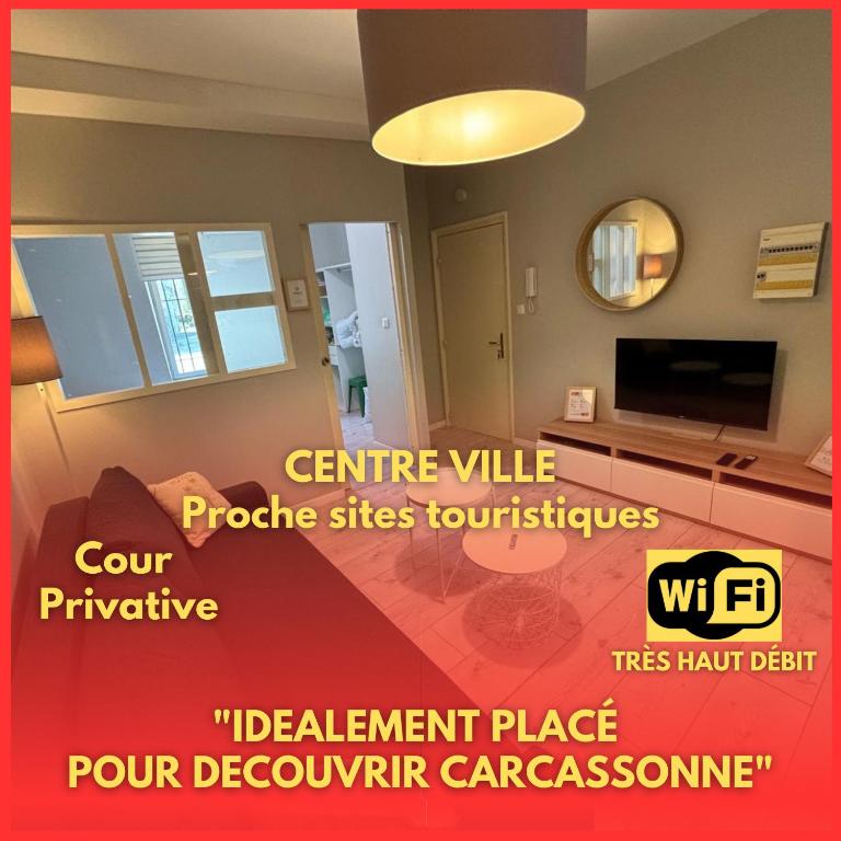 - un salon avec une pièce dans l'établissement Numérobis, à Carcassonne