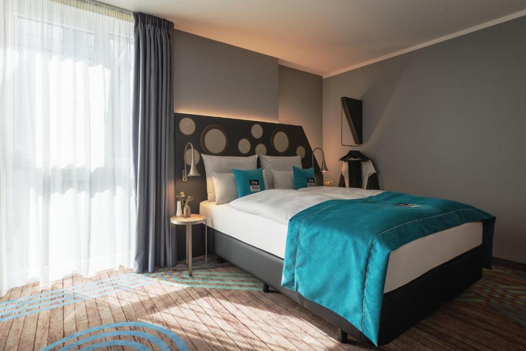 Holiday Inn - the niu, Brass Munich Olympiapark by IHG - Resim 35