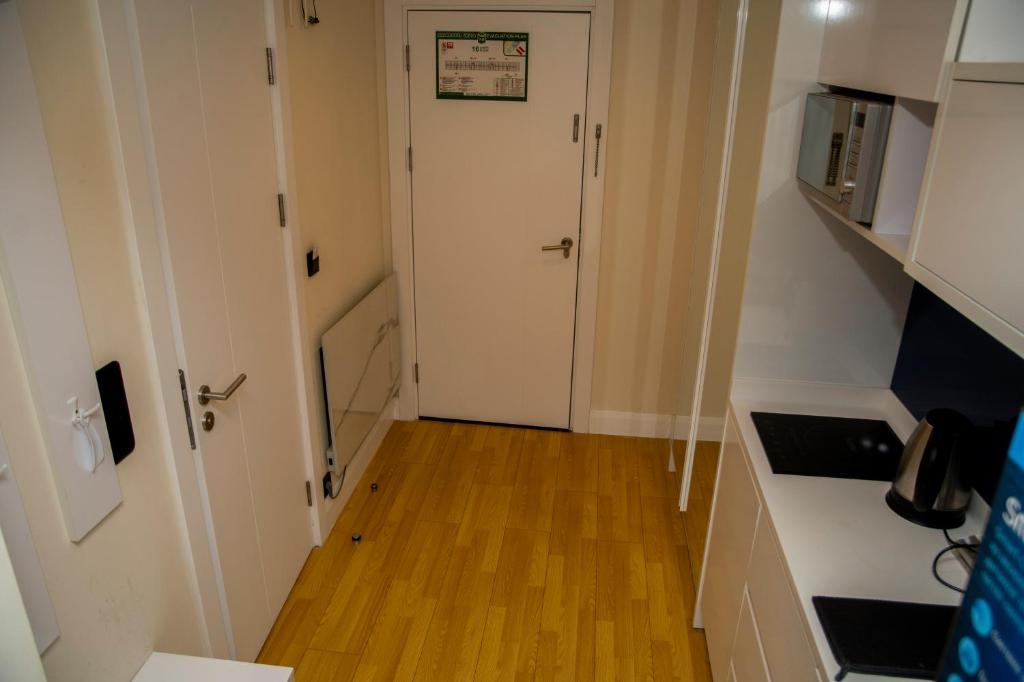 TV a/nebo společenská místnost v ubytování VIP APARTmENTS N2