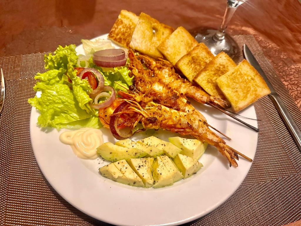 St CLAIRE'S GREEN Negombo Hotel & Hostels - 15