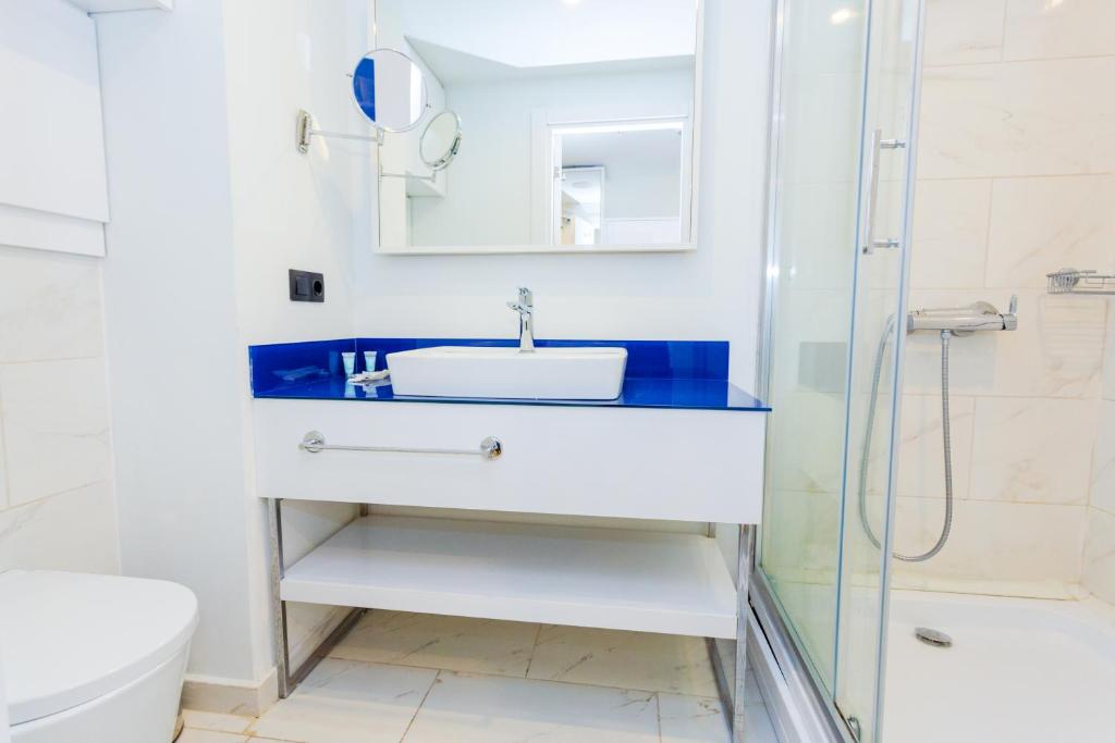 Koupelna v ubytování VIP APARTmENTS N10