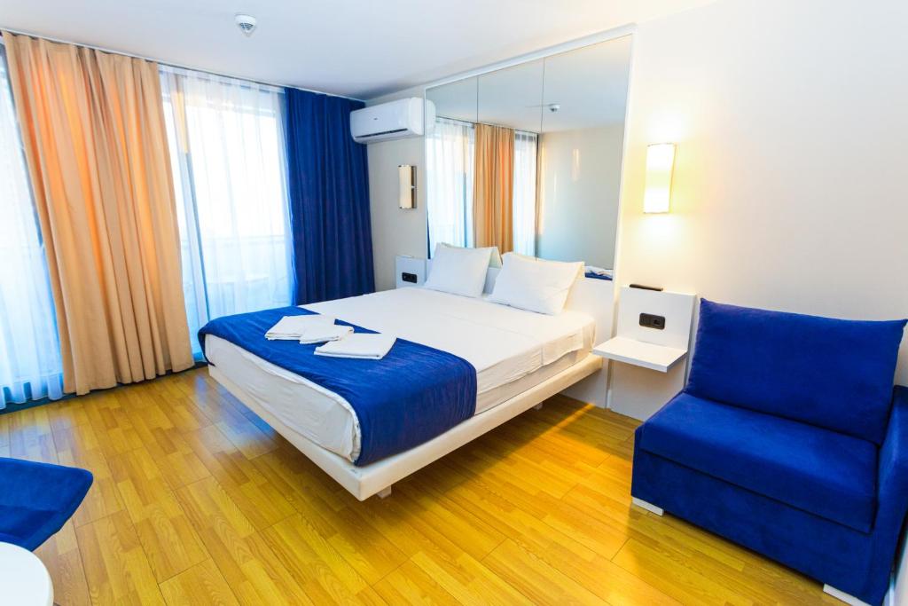 Postel nebo postele na pokoji v ubytování VIP APARTmENTS N10
