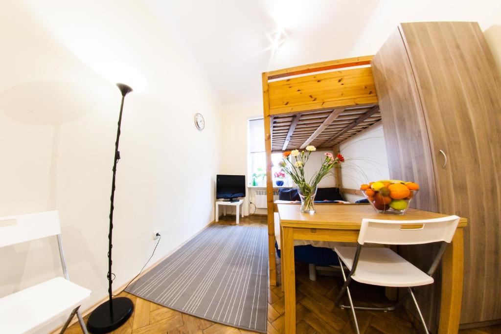 Homely Apartment's Old Town - Studio