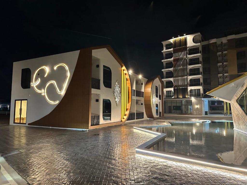 S3 Ayutthaya Hotel - Chambre Familiale Avec Vue Sur Piscine