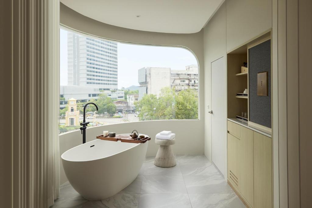 Arco Phuket Town - Resim 3