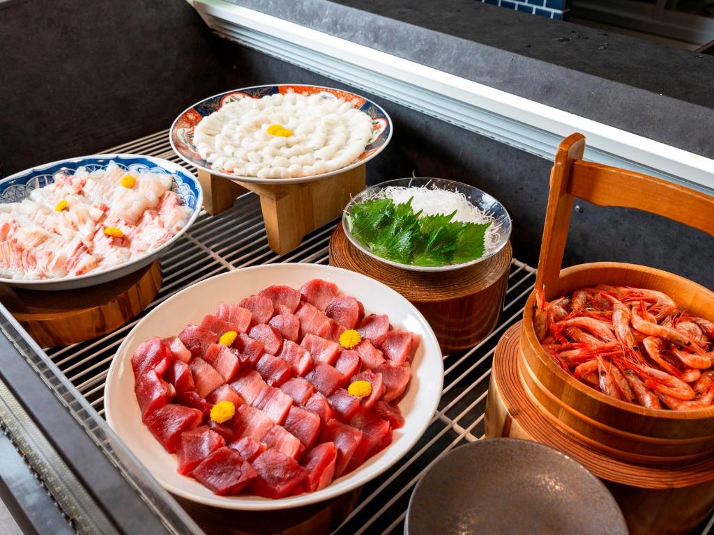 旅館の敷地内または近くでの食事または食べ物