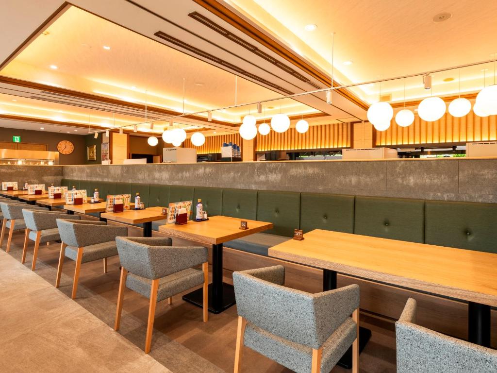 ホテルサンバレー伊豆長岡 本館にあるレストランまたは飲食店