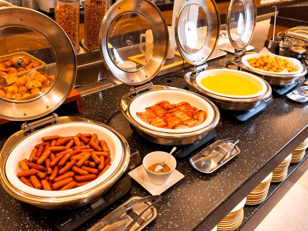 旅館の敷地内または近くでの食事または食べ物