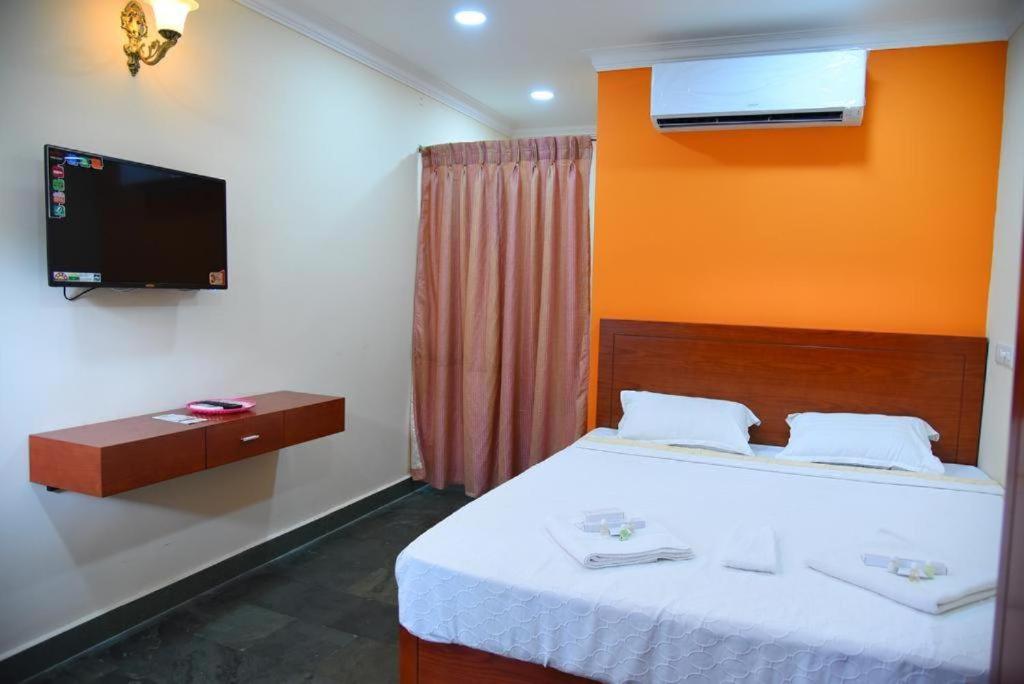 Postel nebo postele na pokoji v ubytování HOTEL KING PARK