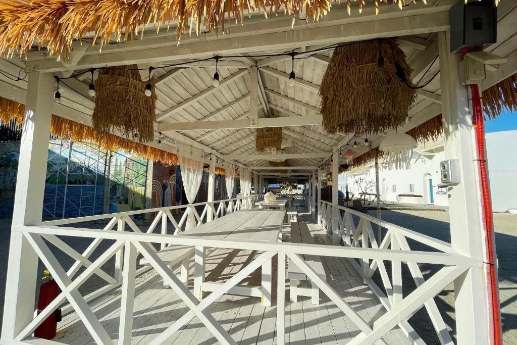 Restaurace v ubytování The Beach Calatagan Mediterraneo powered by Cocotel