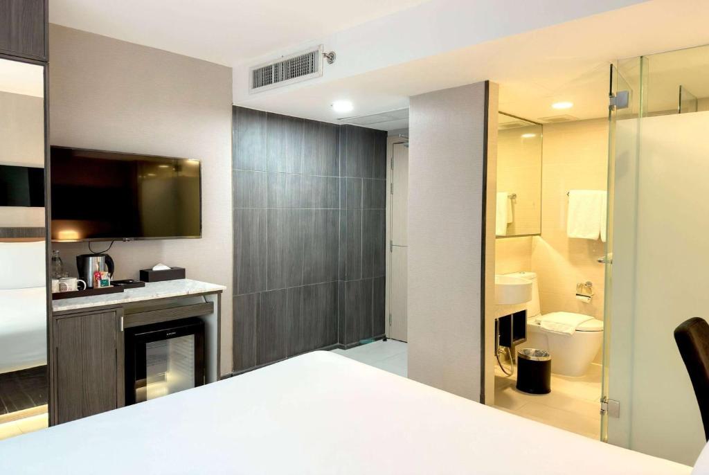 Ramada Sukhumvit Soi Eleven - Resim 25