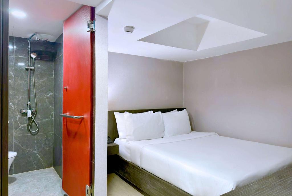 Ramada Sukhumvit Soi Eleven - Resim 26