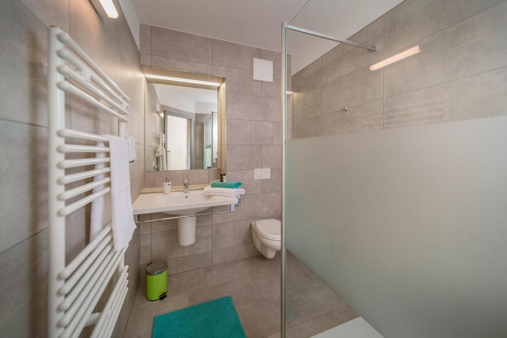 ELLY Hostel - Economy Tweepersoonskamer
