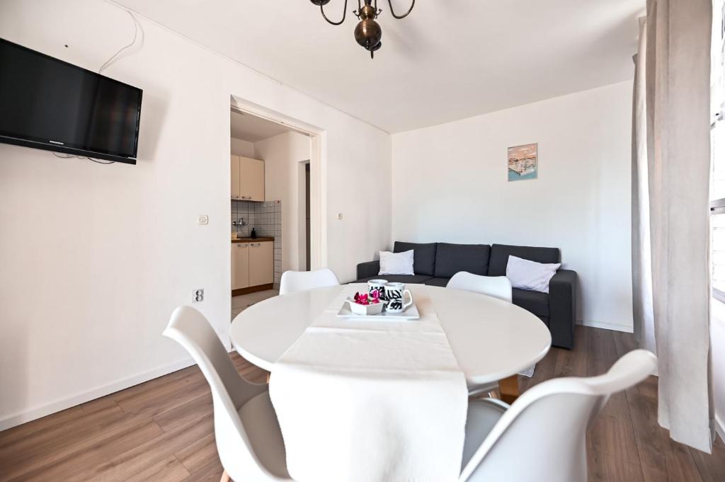Część wypoczynkowa w obiekcie Apartment Rajna