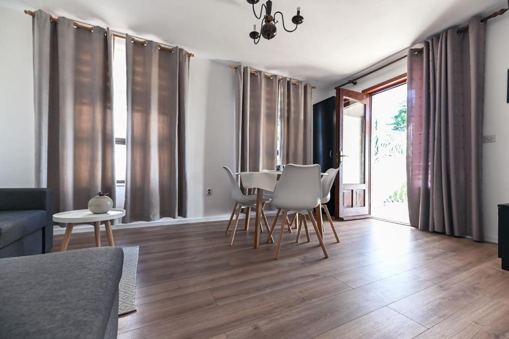 Część wypoczynkowa w obiekcie Apartment Rajna