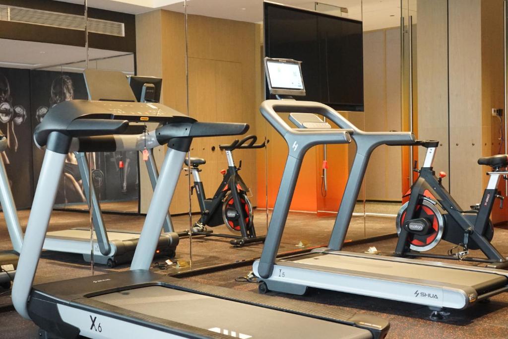 Fitness centrum a/nebo fitness zařízení v ubytování Arthur Hotel Liwan COCO Park Guangzhou-24H Coffee&Low Tea & Free Shuttle Bus For Canton Fair By Paco Group
