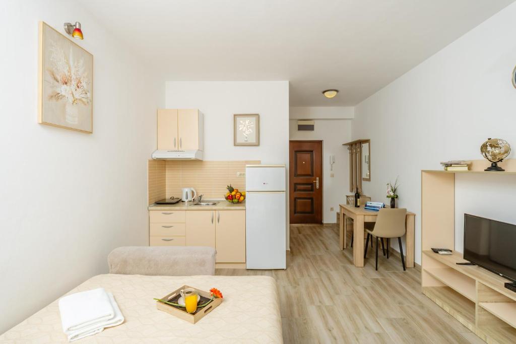 Arvala Apartments - 4