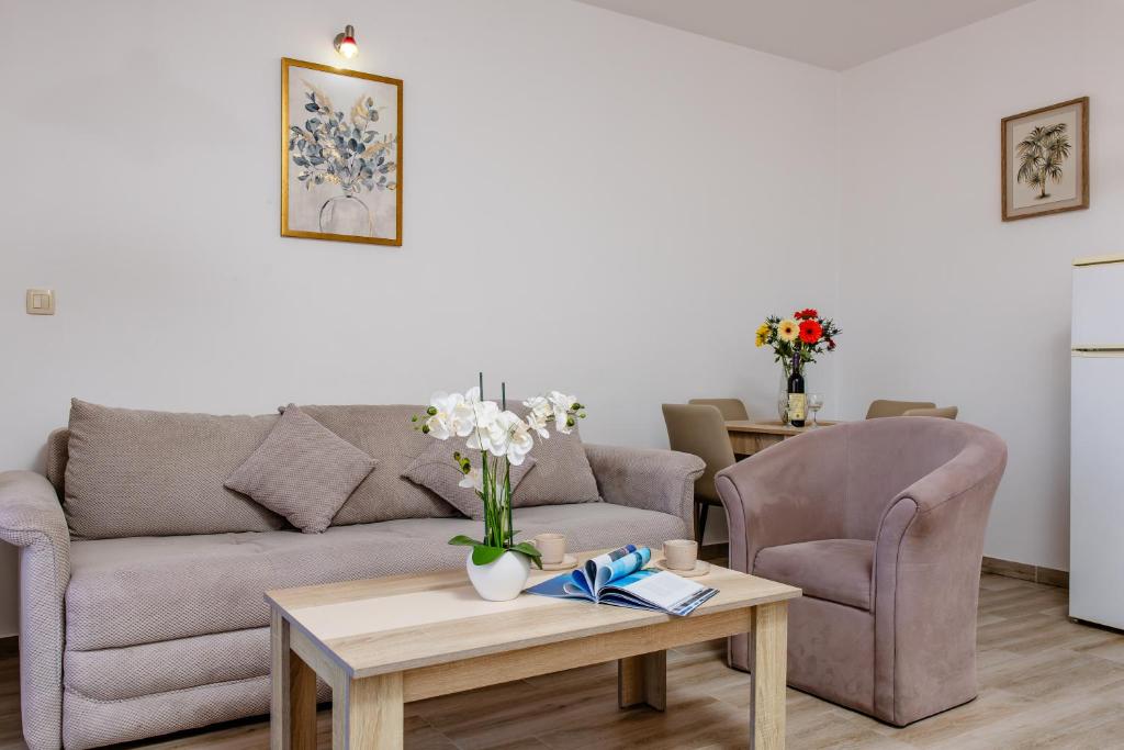 Arvala Apartments - 14