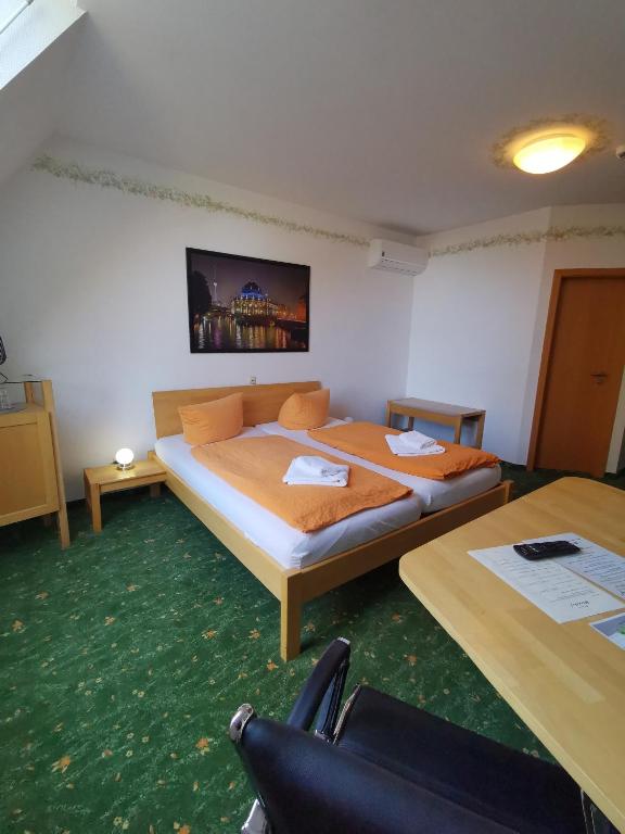 Postel nebo postele na pokoji v ubytování Hotel Bördehof, direkt an der A2 & A14, Restaurant, Tagung, individuell