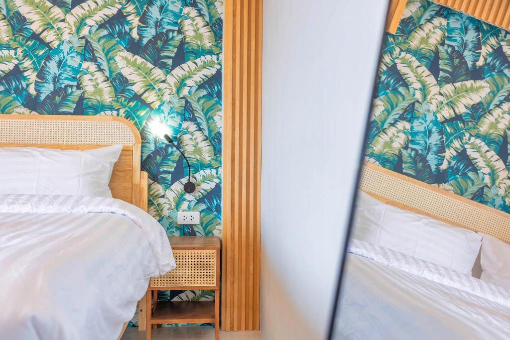 Postel nebo postele na pokoji v ubytování Mellow Poshtel - Kata Beach