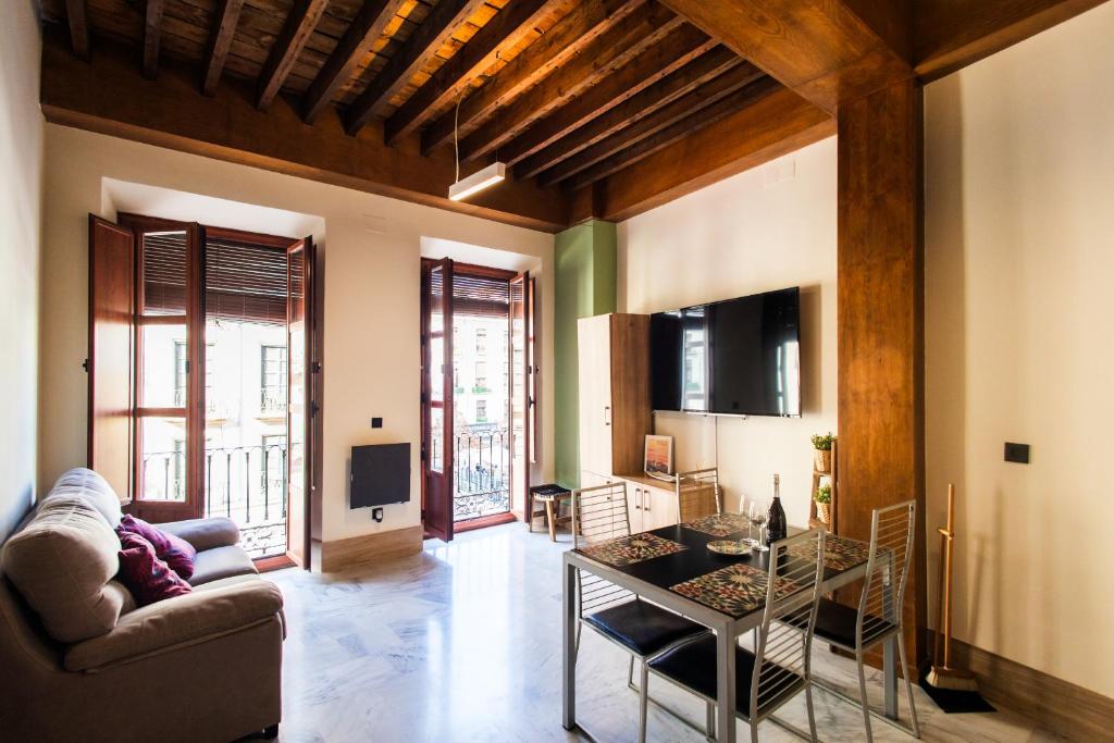 Posedenie v ubytovaní Apartamentos Reyes Católicos