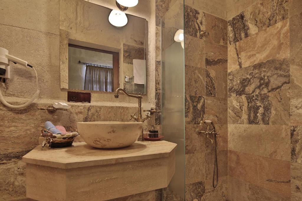 Aren Cave Hotel And Art Gallery - 13