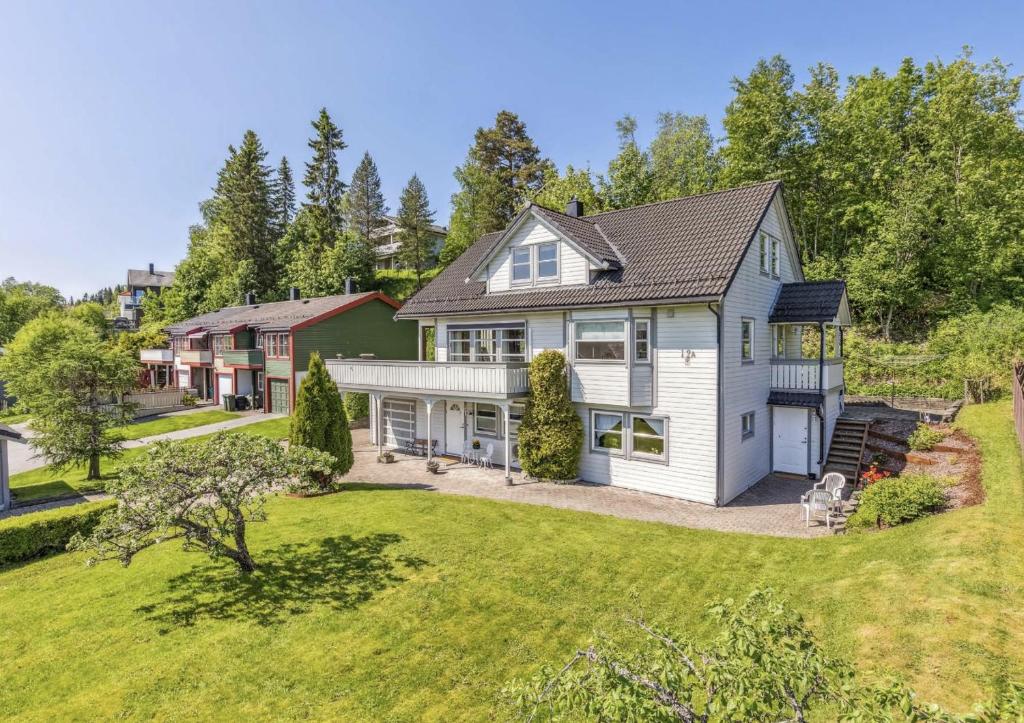 Photo from Rom med frokost like ved Granåsen in Trondheim, Trøndelag, Norway