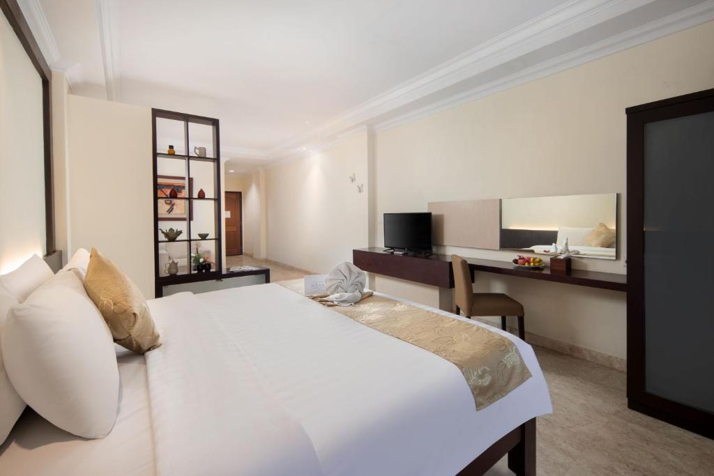 Royal Hotel and Convention Tretes - Executive Suite