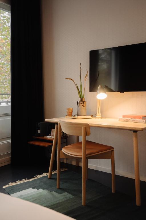 Hotel V Frederiksplein - Resim 8