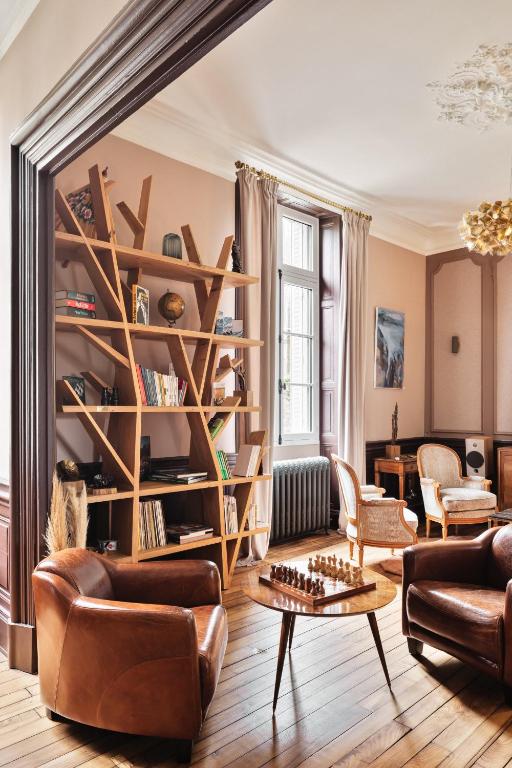 Posezení v ubytování Clos du Cèdre - Chambres d'Hôtes d'Exception, Luxury B&B à Dinan
