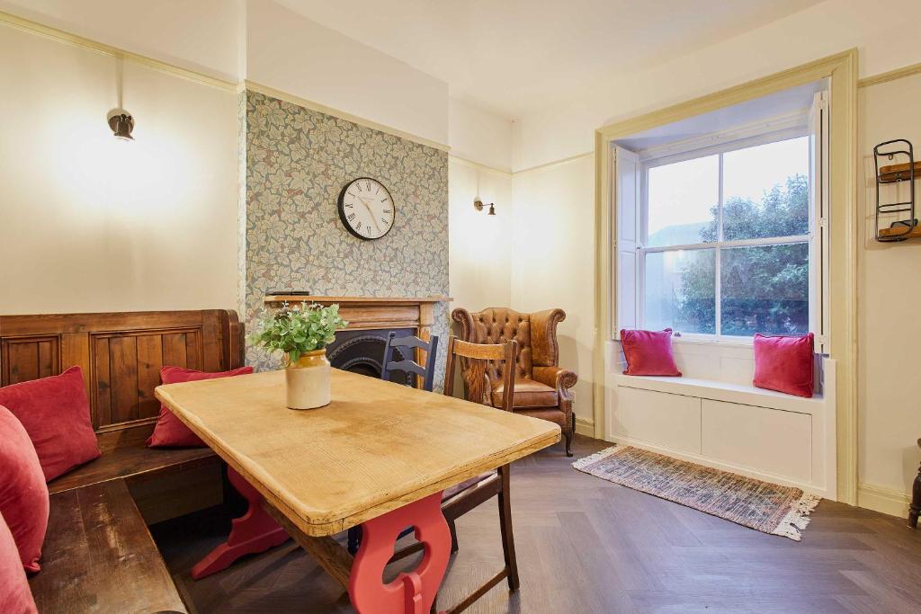 Host & Stay - Temple Terrace 6
