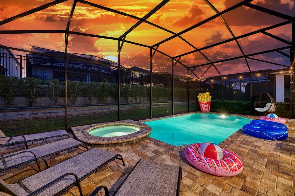 Flow Rider Personal Pool Flow Rider Heated Pool Spa & Free Water Park, Kissimmee (updated prices ...