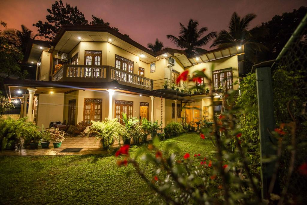 Κήπος έξω από το Wildlife Safari House