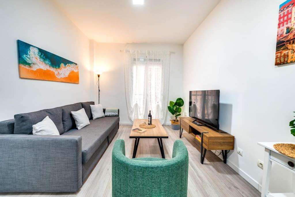 Chic 2BR in Malaga Center Prime Location