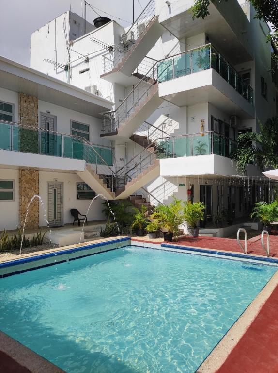 Bazén v ubytování Apartamentos Villa Leonor nebo v jeho okolí