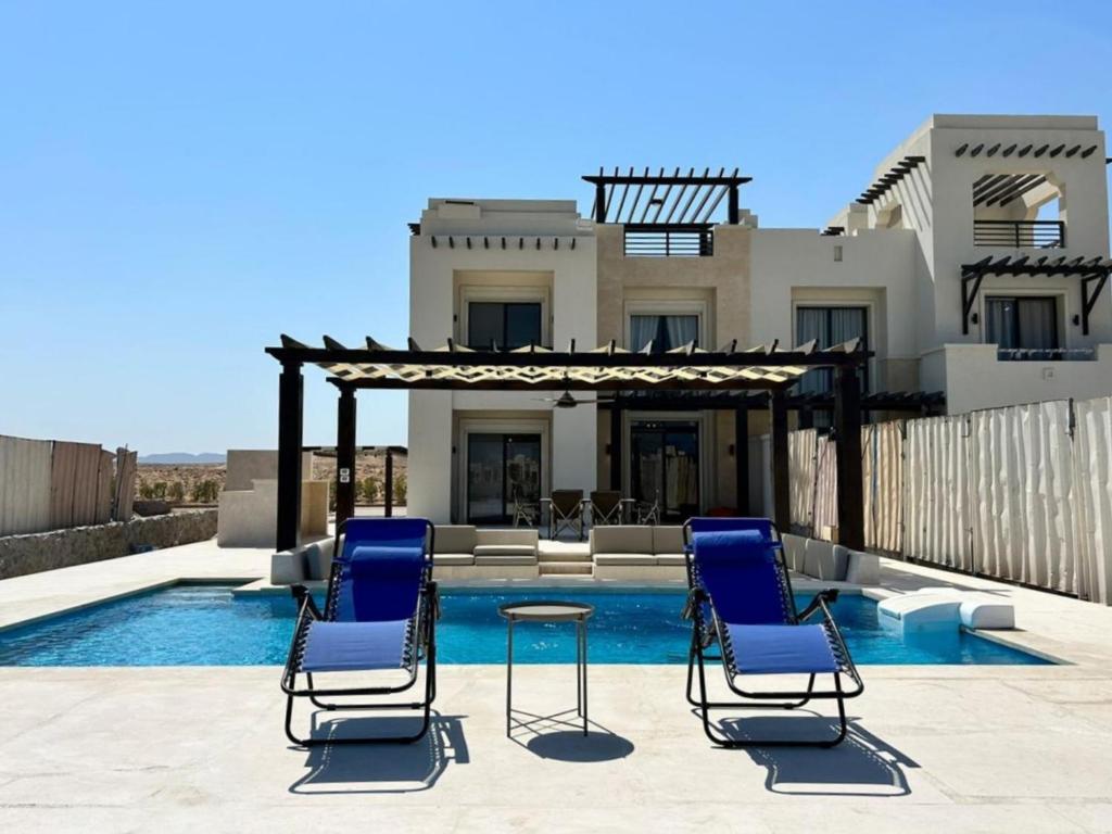 Modern Villa with Heated Pool and Lagoon View in Ancient Sands El Gouna ...