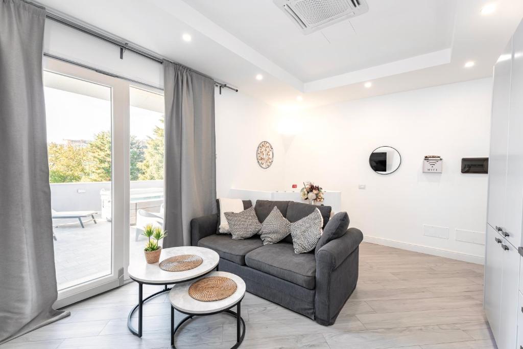 Posezení v ubytování Luxury - Jacuzzi Apartments Near Rome