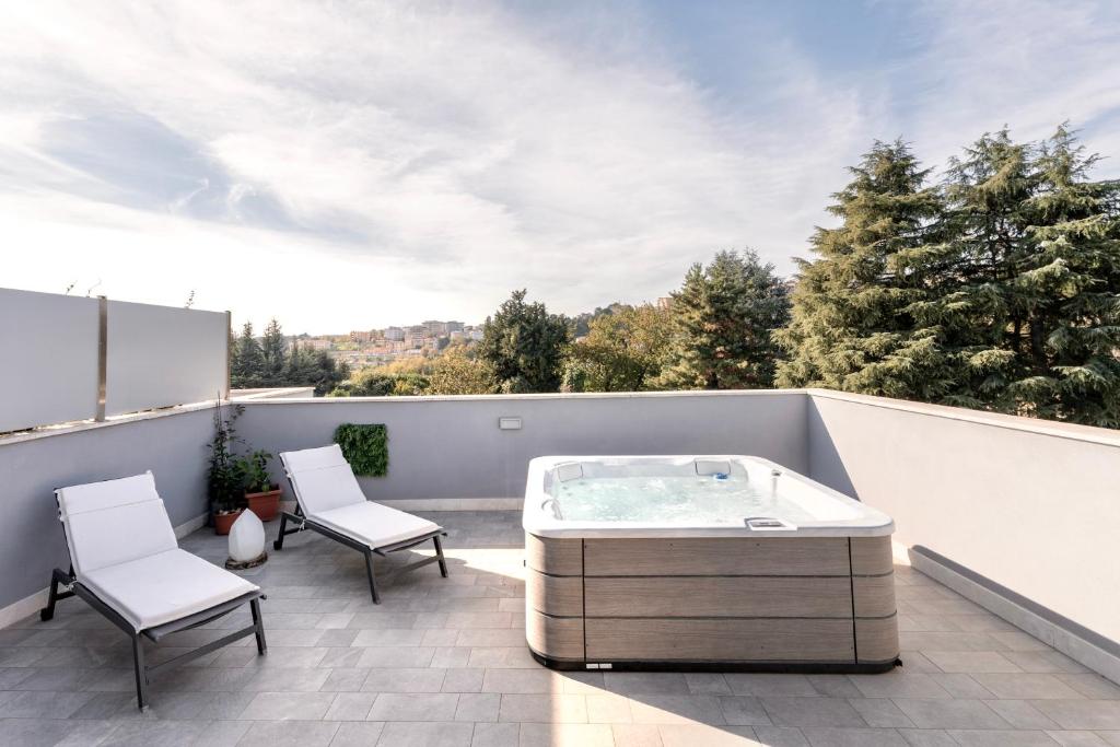 Balkón nebo terasa v ubytování Luxury - Jacuzzi Apartments Near Rome