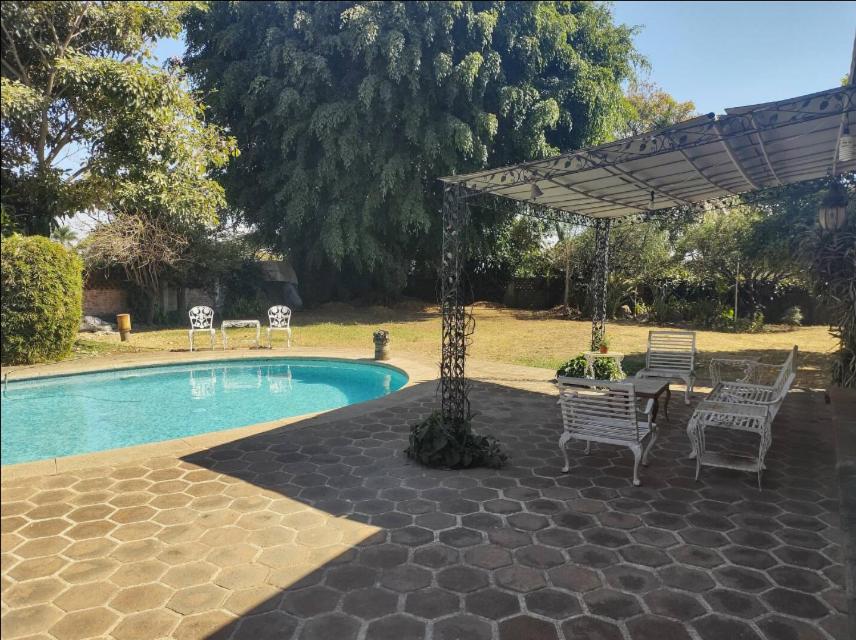 Piscina di Residencia Casa del Roble 1 o nelle vicinanze
