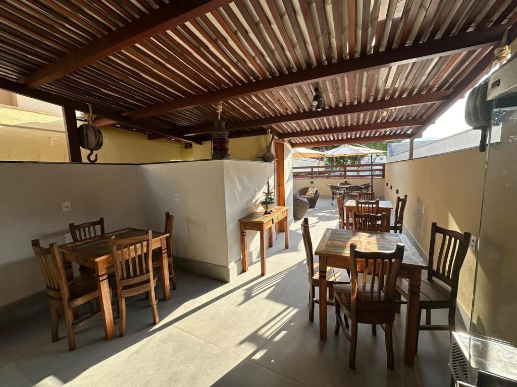 Um restaurante ou outro lugar para comer em Palace Hotel