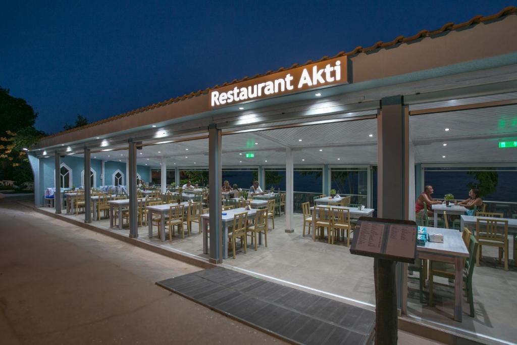 Restaurace v ubytování Hotel Akti