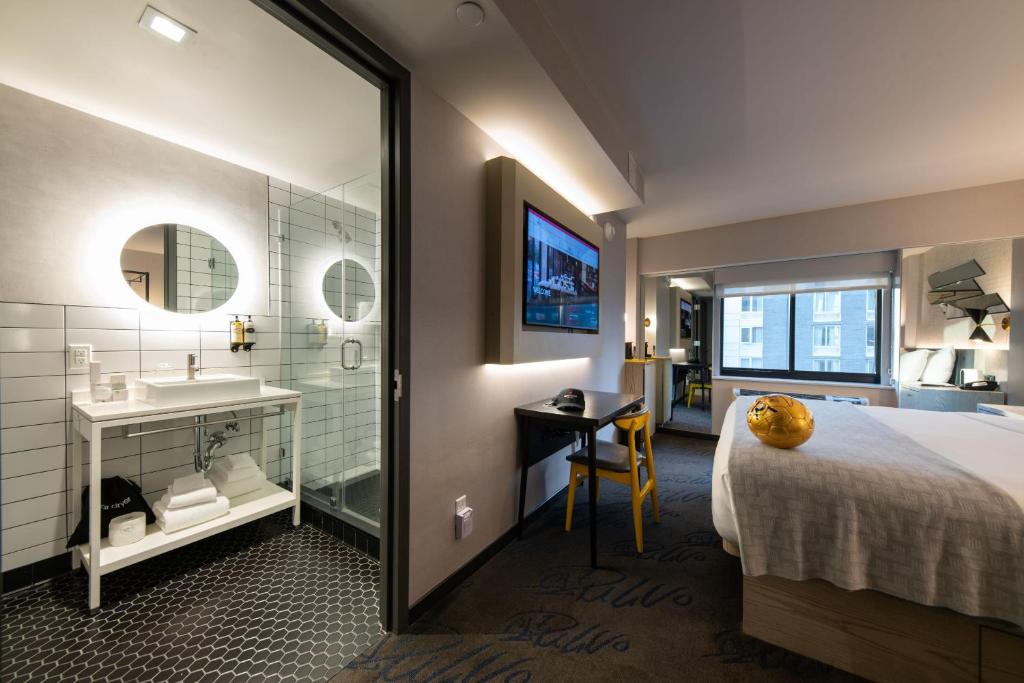 Pestana CR7 Times Square - Deluxe King Room