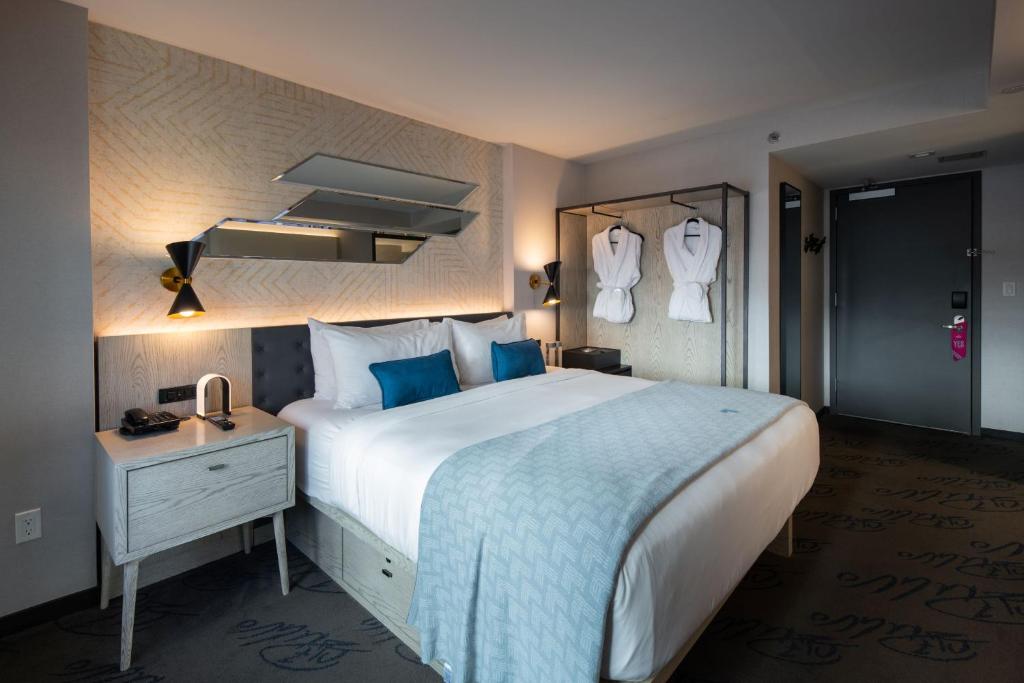 Postel nebo postele na pokoji v ubytování Pestana CR7 Times Square