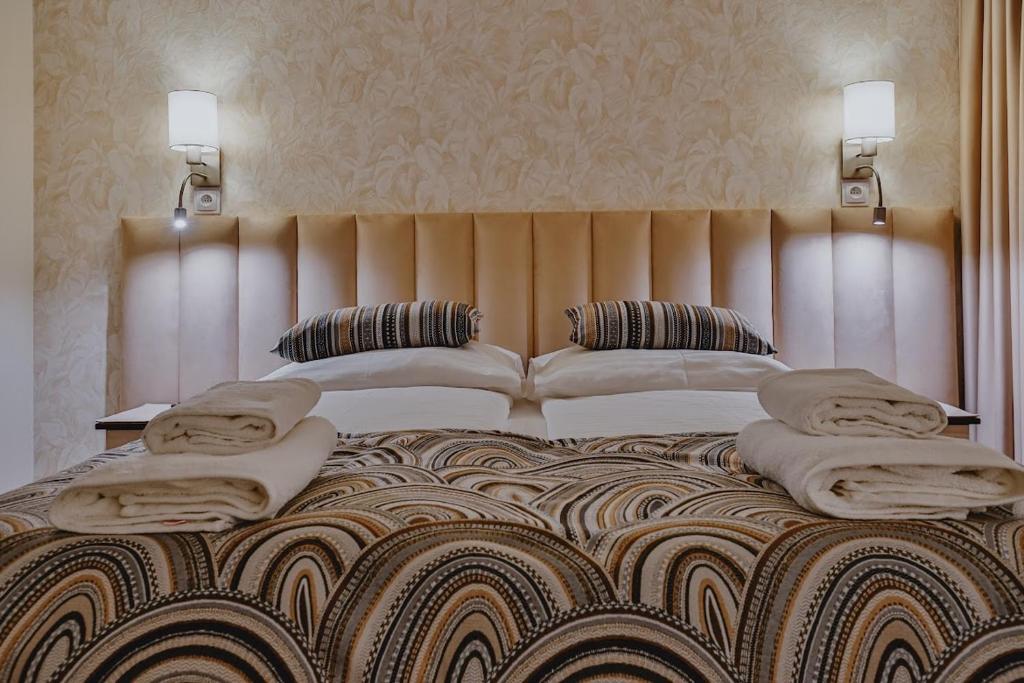 Willa & DOM-BLACH - 4