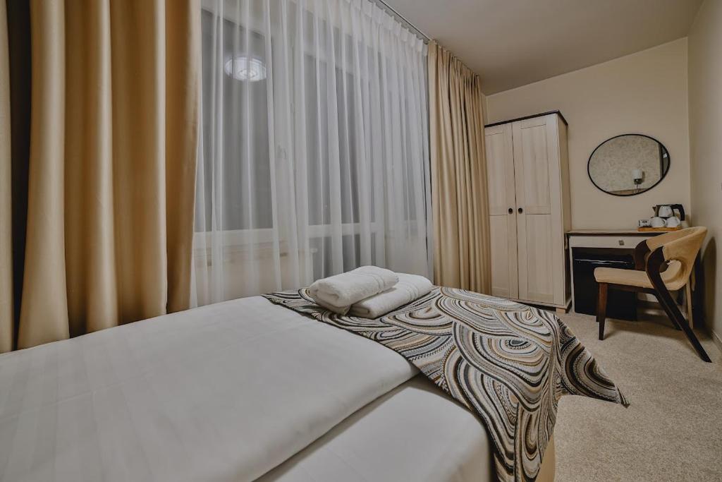 Willa & DOM-BLACH - 12