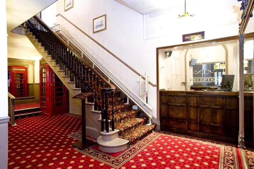 The lobby or reception area at The Duke of Wellington Wetherspoon 