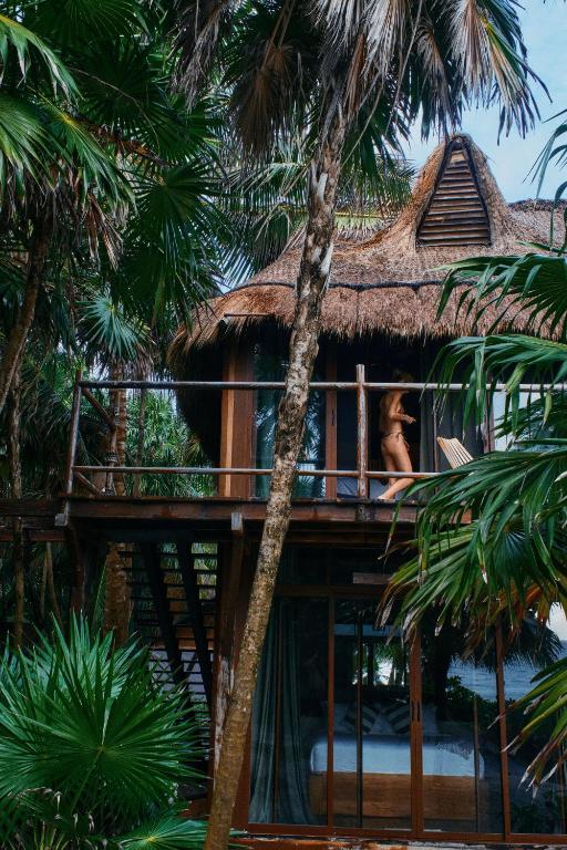 Libelula Tulum Beachfront Hotel - Tweepersoonskamer Met Balkon En Uitzicht Op Zee