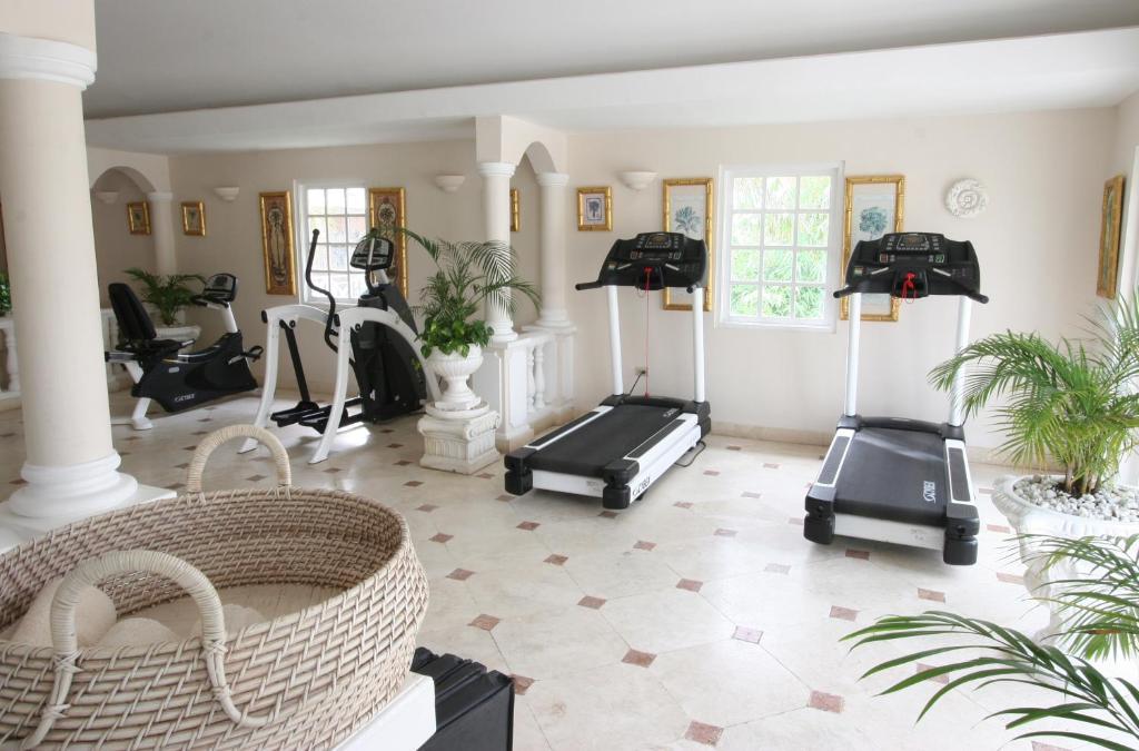 Fitness centrum a/nebo fitness zařízení v ubytování Coco Reef Resort & Spa