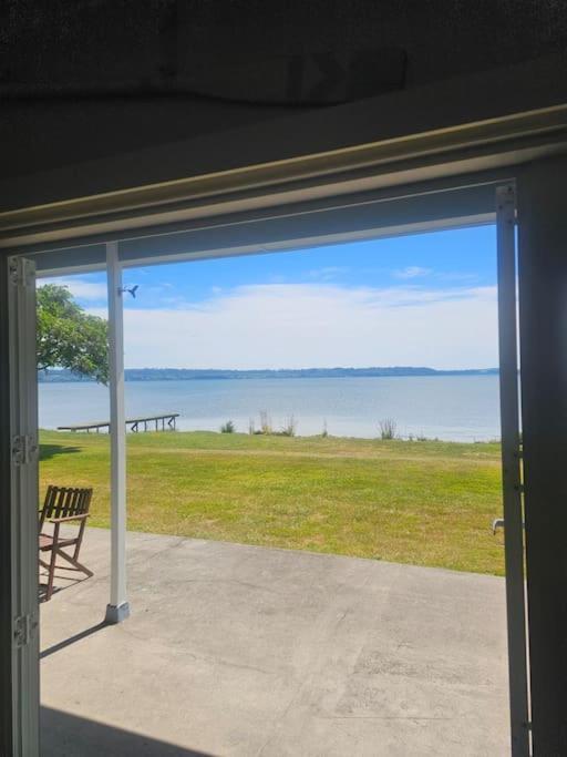 Blue Cottage, on the lake - Resim 41